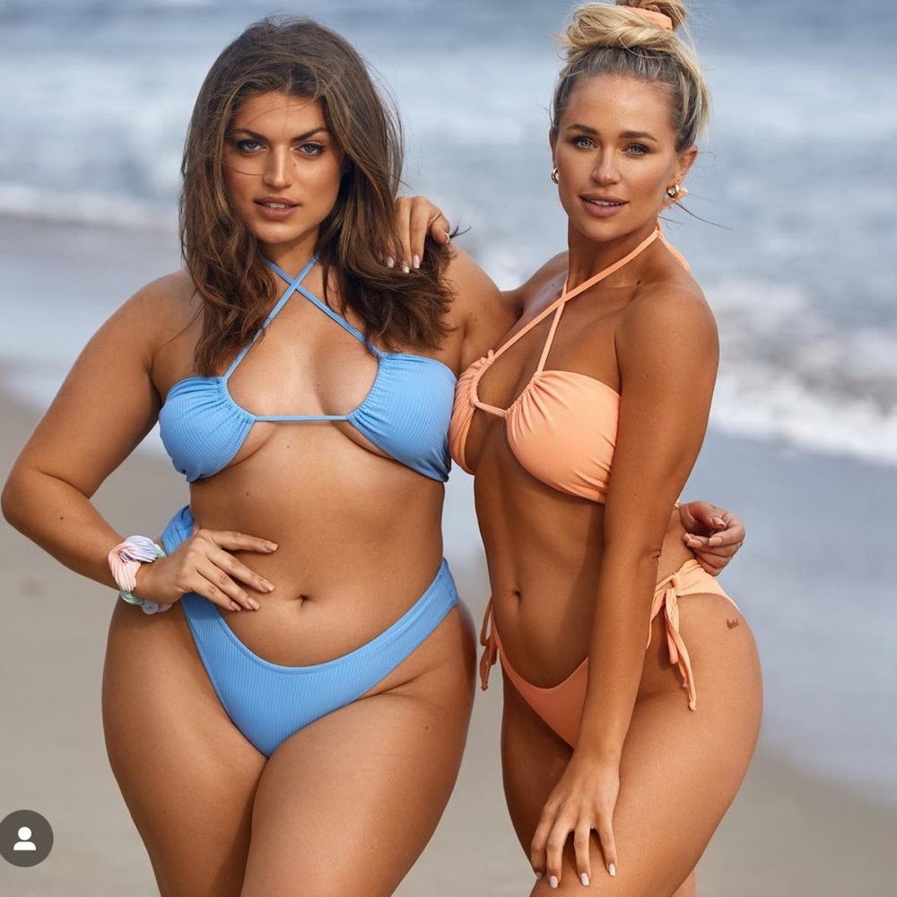 Vibrant Bikini Set - Picture 10 of 16